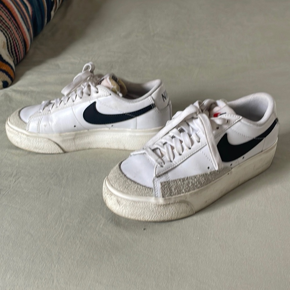 Women’s Nike Blazer Low Platform size 5.5